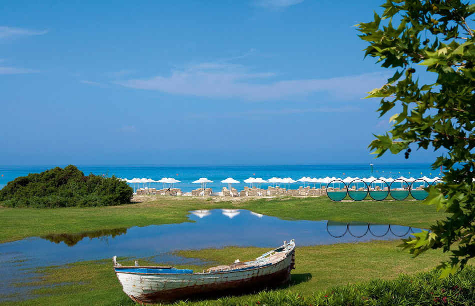  Sani beach Kasandra Halkidiki 